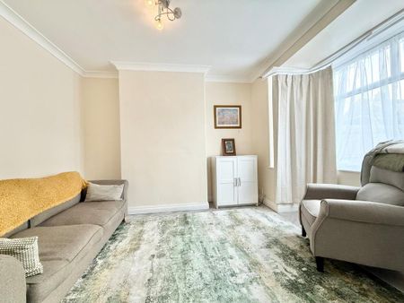 2 bedroom terraced house to rent - Photo 2