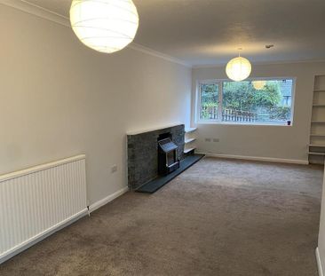4 bedroom semi-detached house to rent - Photo 2