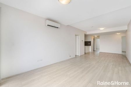 34/11 Hunter Street, Parramatta, NSW 2150 - Photo 4