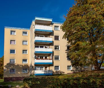 3 Zimmer Wohnung mit Balkon und Fernblick! - Photo 1