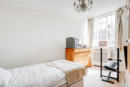 3 Bedroom Flat To Let - Photo 4