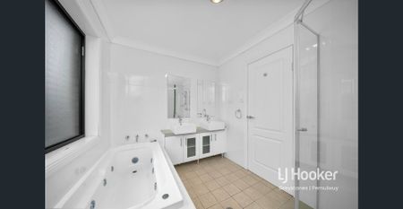 PERFECTLY LOCATED PREMIUM 3 BEDROOM HOME!!! - Photo 4