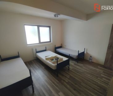 Casa de inchiriat pe 3 niveluri in Dumbravita, pretabila mun - Photo 3