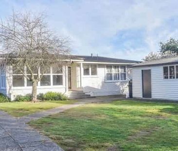 Beauty on Victoria Street - Photo 3