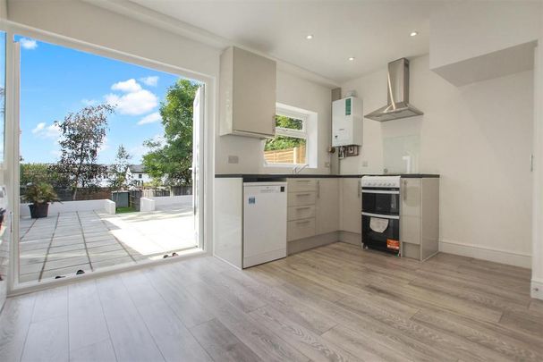 3 bedroom semi-detached house to rent - Photo 1