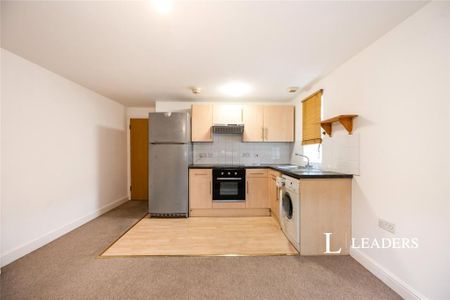 1 bedroom flat to rent - Photo 5