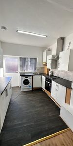 Room in a Shared House, Leeds, LS11 - Photo 4