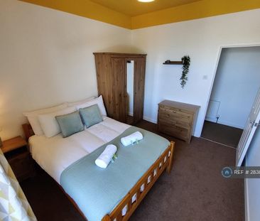 3 bedroom maisonette to rent - Photo 6