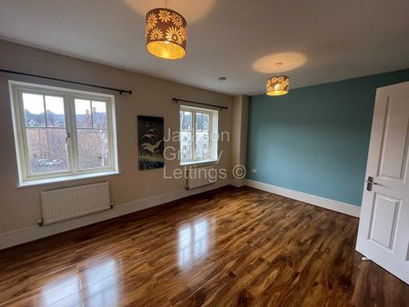 5 bedroom townhouse to rent - Photo 3