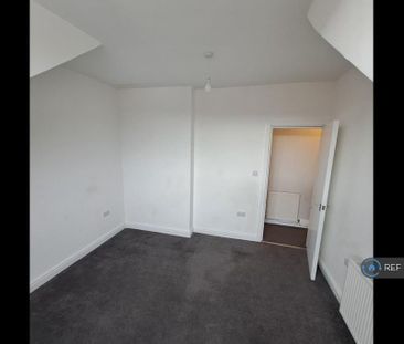 4 bedroom maisonette to rent - Photo 4