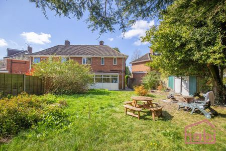 6 bedroom semi-detached house to rent - Photo 2