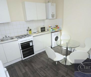 4 bedroom detached house to rent - Photo 5