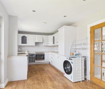 81 Seahill Road, Holywood, BT18 0DW - Photo 4