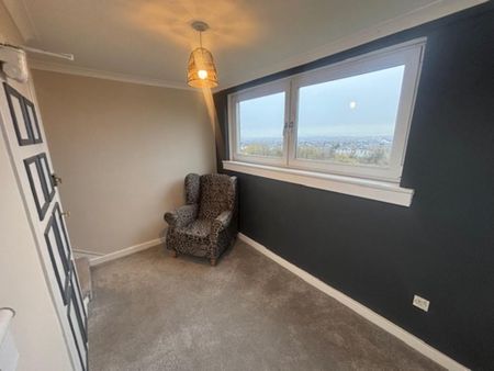 3 bedroom apartment to rent - Photo 3