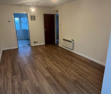 2 bedroom maisonette to rent - Photo 3
