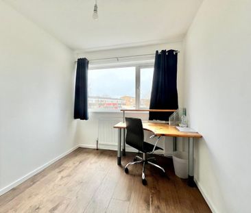 3 bedroom end of terrace house to rent - Photo 5