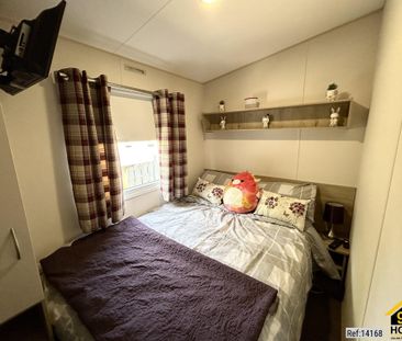 2 bed Park Home in St. Osyth , Clacton-on-Sea, CO16 8SA - Photo 4