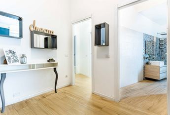 Spacious and bright single room in Piazza Monte Titano