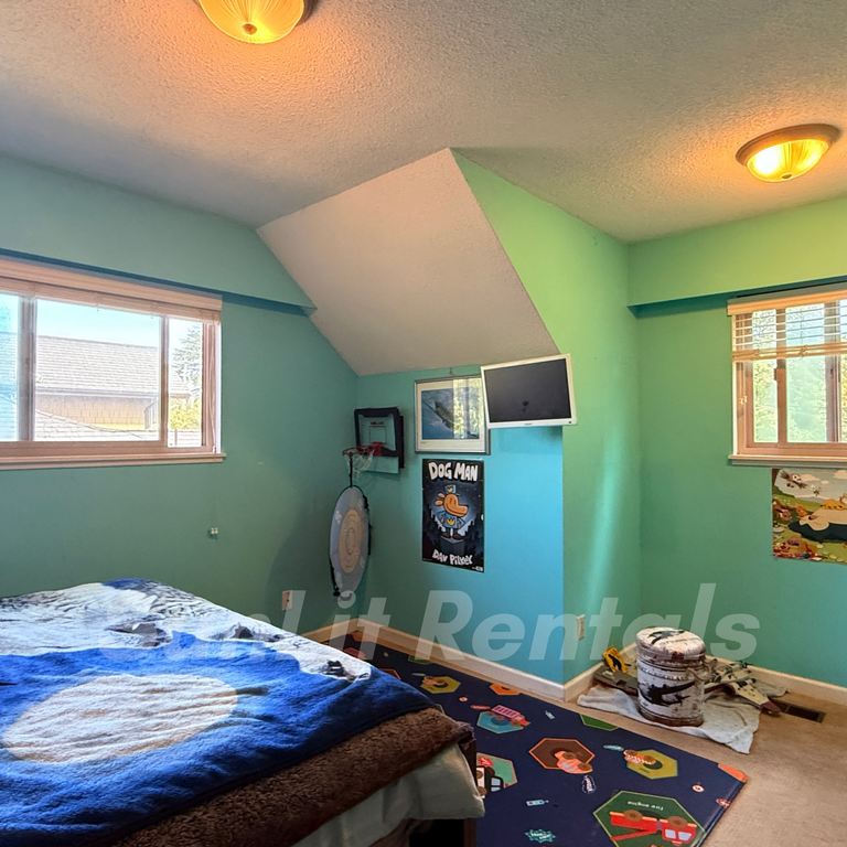 305 52A Street apartment — Delta, BC (3-Bedroom) - 3 Bedroom - Photo 1