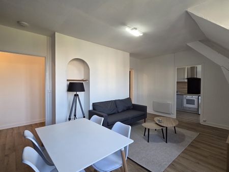 Location Appartement 4 pièces 77m² TROYES 10000 - Photo 2