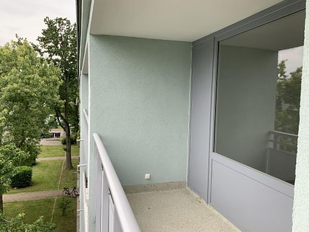 Modern und sofort bezugsfertig! Zwei Balkone + neuer Boden - Photo 3