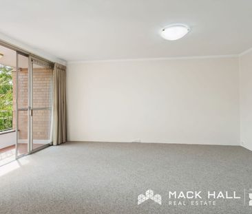 Light-Filled Unfurnished Apartment on the Fringe of Kings Park - Photo 4