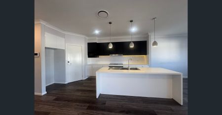 Exceptional Family Living in a Prime Location! - Photo 2