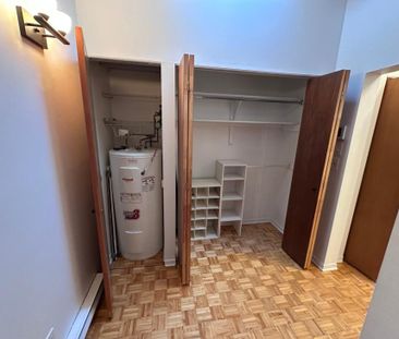 Montréal (Le Plateau-Mont-Royal) (Le Plateau-Mont-Royal) - Photo 2