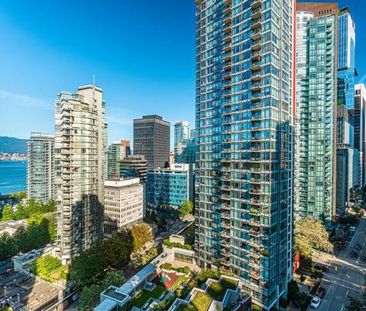 NW Corner Suite w/ Solarium at Prestigious Pointe Claire, Coal Harbour - Photo 1