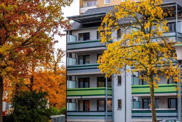 Großzügige 2-Zimmer-Wohnung in beliebter Lage // EG links - Photo 1