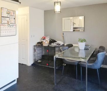 3 bedroom semi-detached house to rent - Photo 3