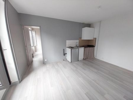 Location Appartement 1 pièce 27m² ORLEANS 45000 - Photo 2