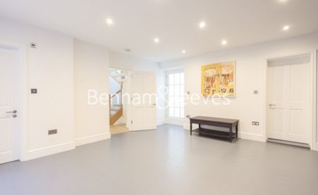 4 Bedroom house to rent in Albert Mews, Kensington, W8 - Photo 5