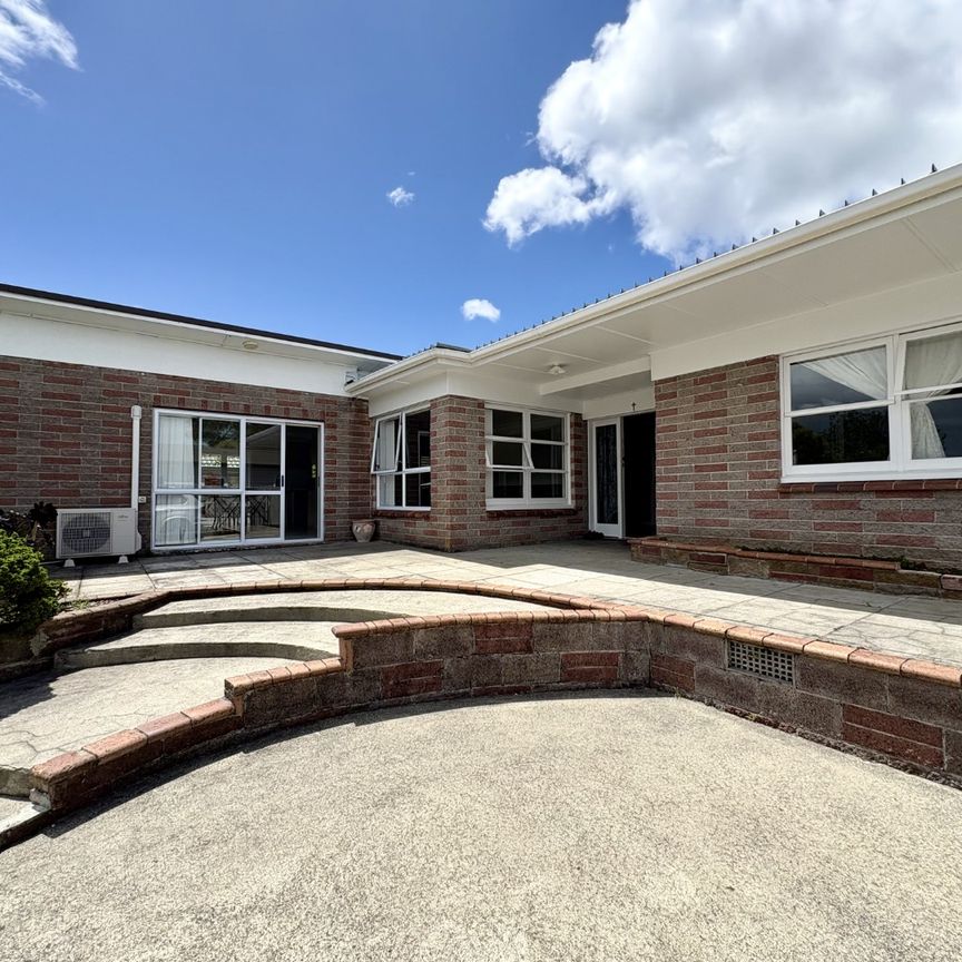 2B Adams Road, Manurewa, Auckland - Photo 1