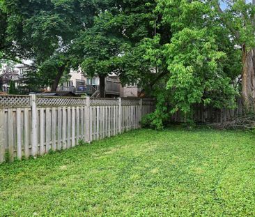 For Lease - 14 Franklin Avenue Unit# Main Fl, Toronto, Ontario - Photo 3