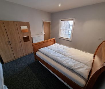 2 Bed Student Accommodation - Photo 3