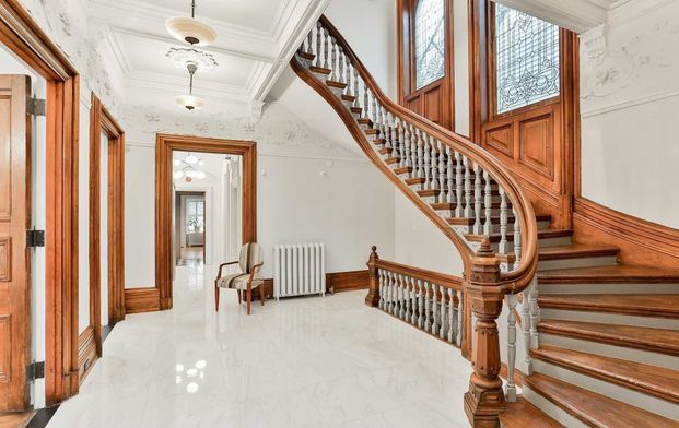 For Lease - 4 Wellesley Place, Toronto, Ontario - Photo 1