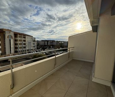 Location Appartement 2 pièces SETE 34200 - Photo 5