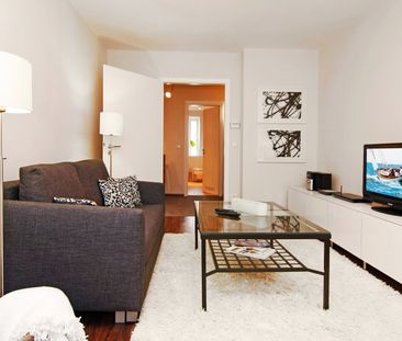 Near Sendlinger Tor: Beautiful 2-room apartment with balcony - Photo 5