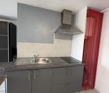Location Appartement 1 pièce 32m² CASTELNAUDARY 11400 - Photo 4