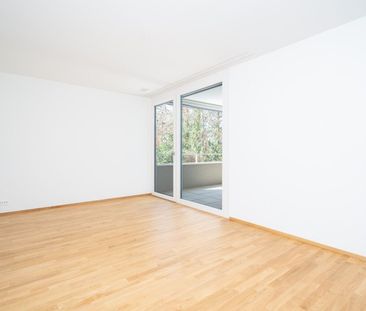 Move in and enjoy - Photo 5