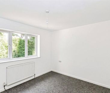 2 bedroom semi-detached house to rent - Photo 4
