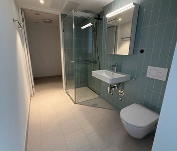 Living in the Skyline Sorrento high-rise - Photo 3