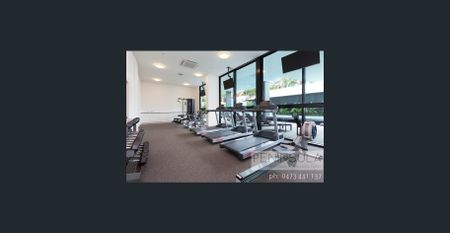 Furnished 2 bed, 2 bath with river view + 1 secure car park - Photo 3