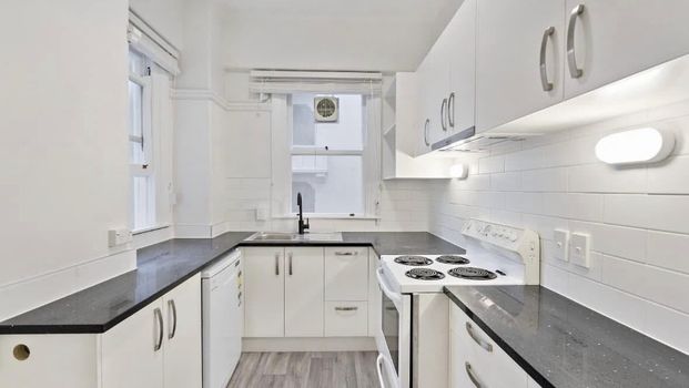 3 Bedroom in the city - Photo 1
