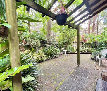 FURNISHED 3 BEDROOM TOWNHOUSE - Photo 2