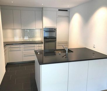 Helle 4.5-Zimmerwohnung mit Waldsicht an ruhiger Lage in Langwiesen - Photo 1