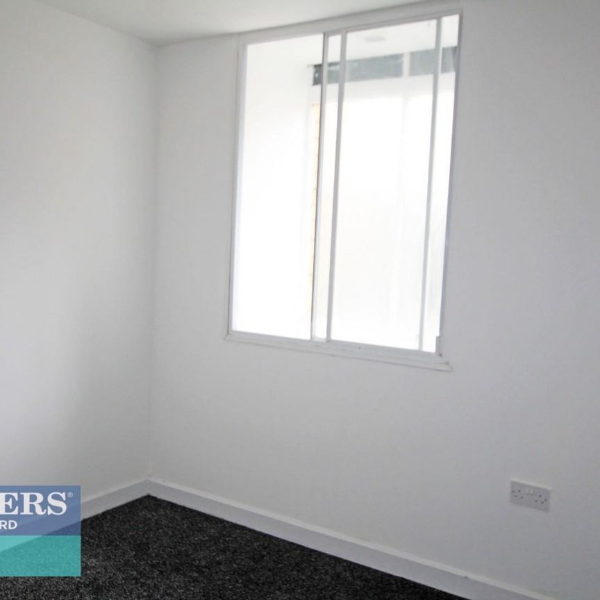 1 bedroom Flat To Let - Photo 1