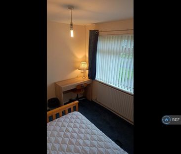 1 bedroom in a house share to rent - Photo 5