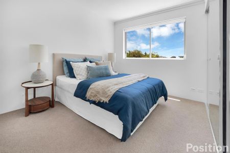 Stunning 2 Bedroom Apartment in Ultra Convenient Location! - Photo 5